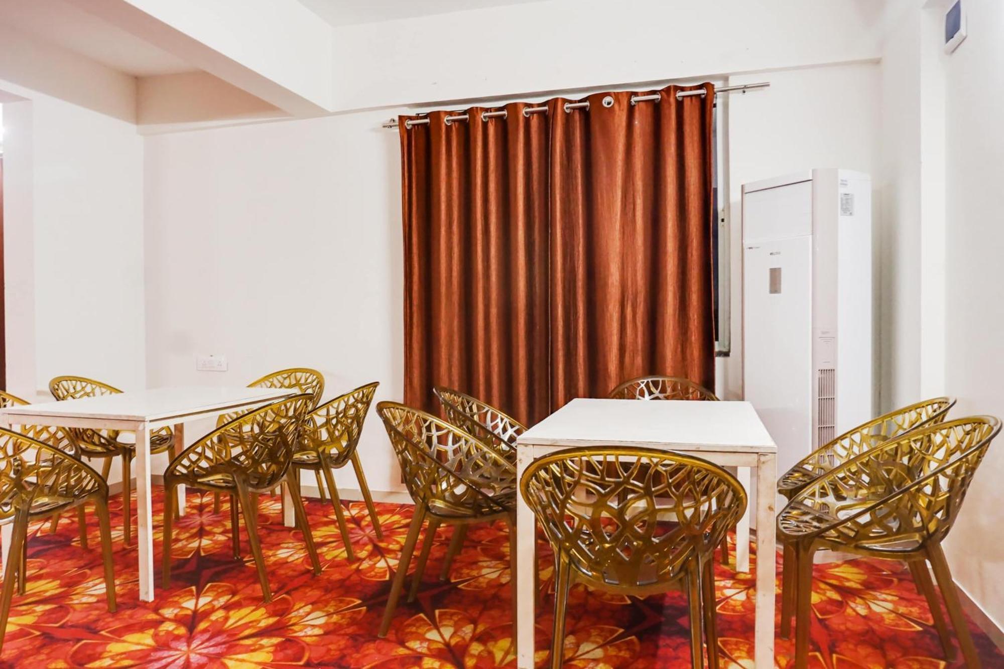 Super Townhouse Lohegaon Near Pune Airport Formerly Landmark Regency Lohogaon Exteriör bild