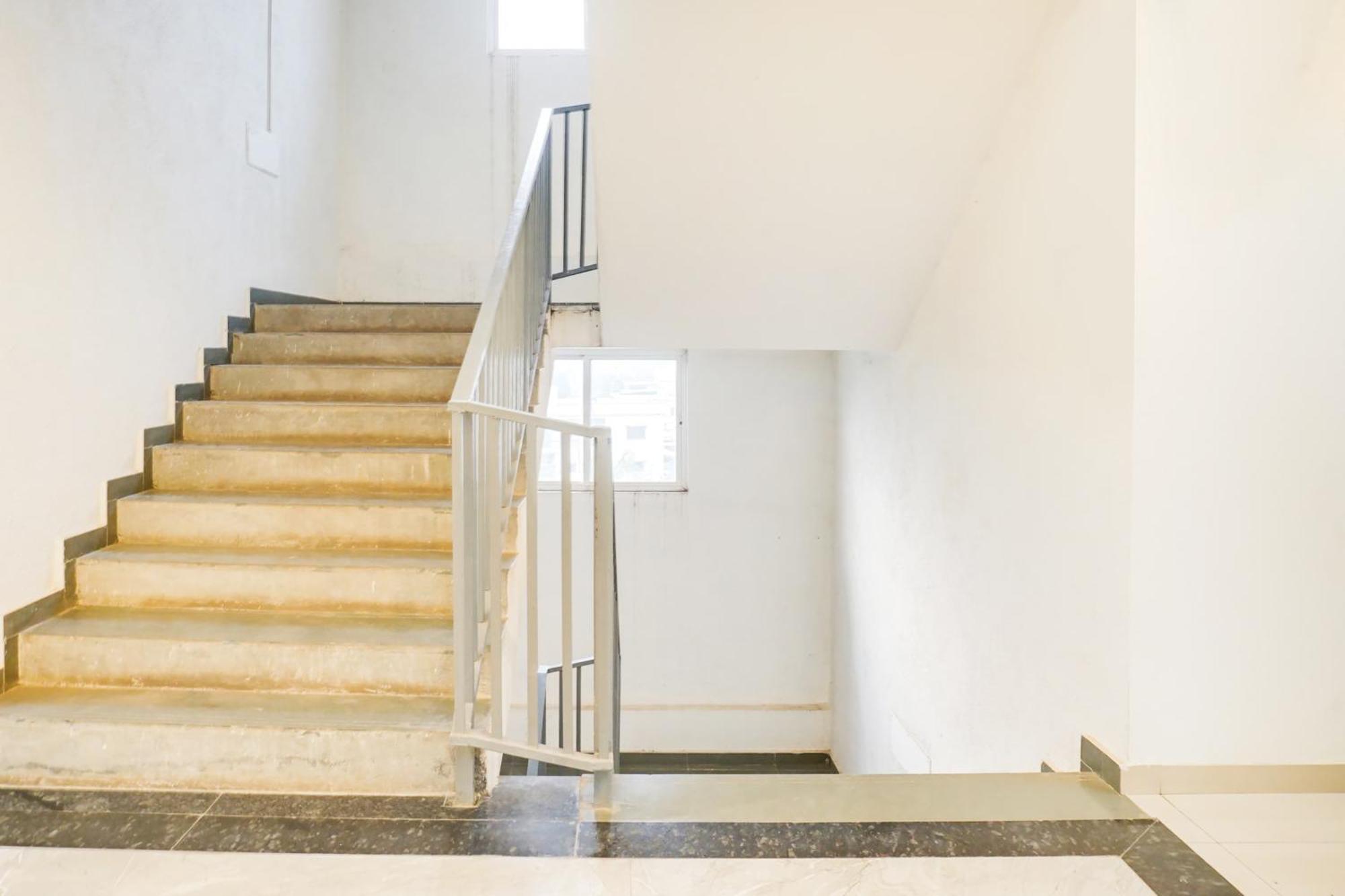 Super Townhouse Lohegaon Near Pune Airport Formerly Landmark Regency Lohogaon Exteriör bild