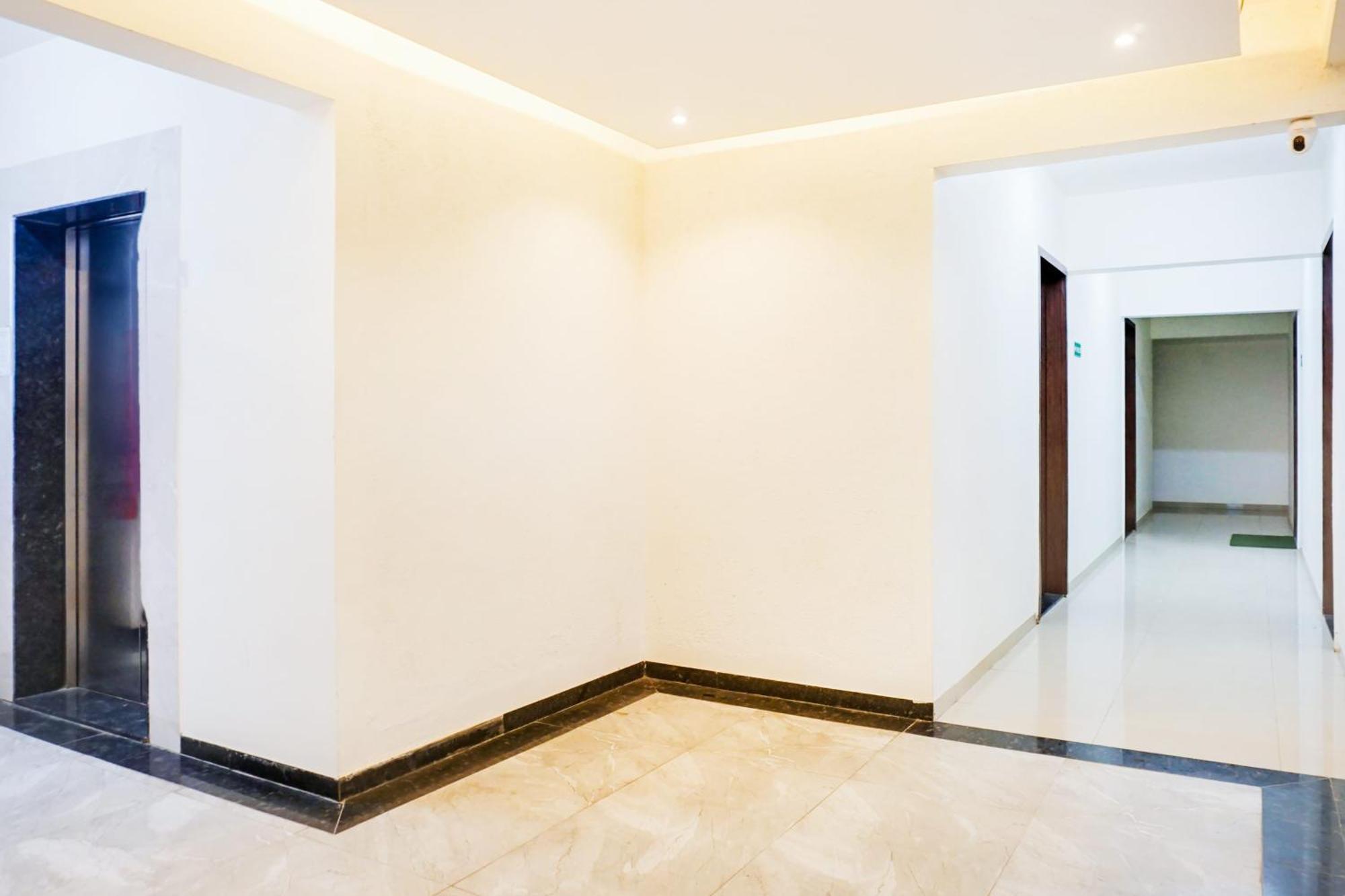 Super Townhouse Lohegaon Near Pune Airport Formerly Landmark Regency Lohogaon Exteriör bild